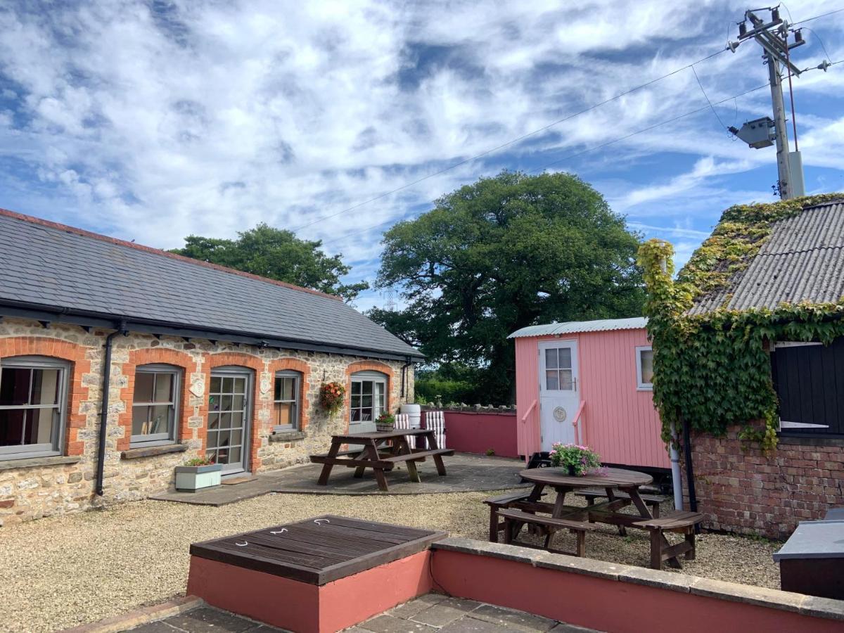 Swallow Cottage At Duffryn Mawr Cottages Hensol Kültér fotó